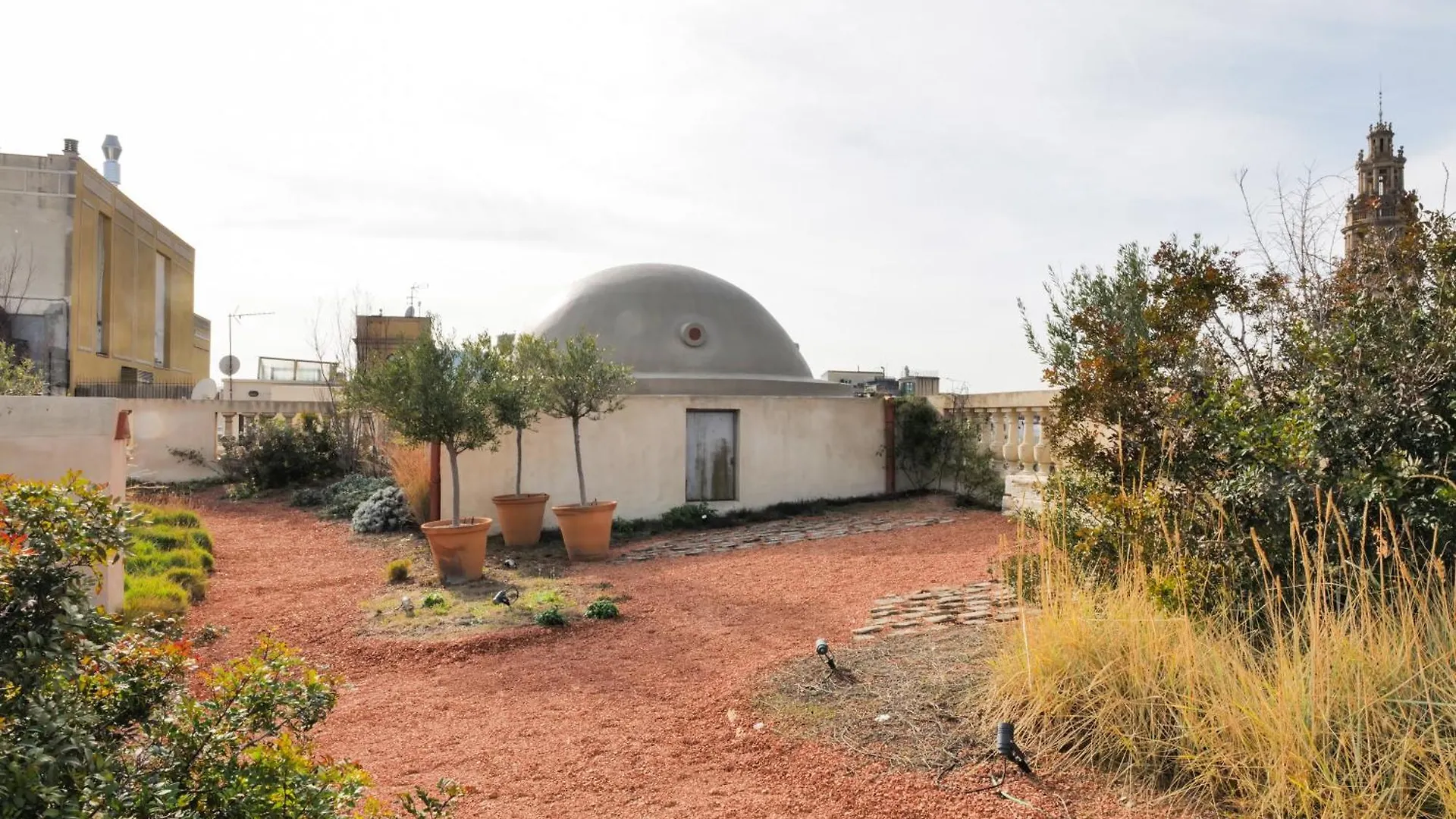 Hostal Porxos Garden Barcelona