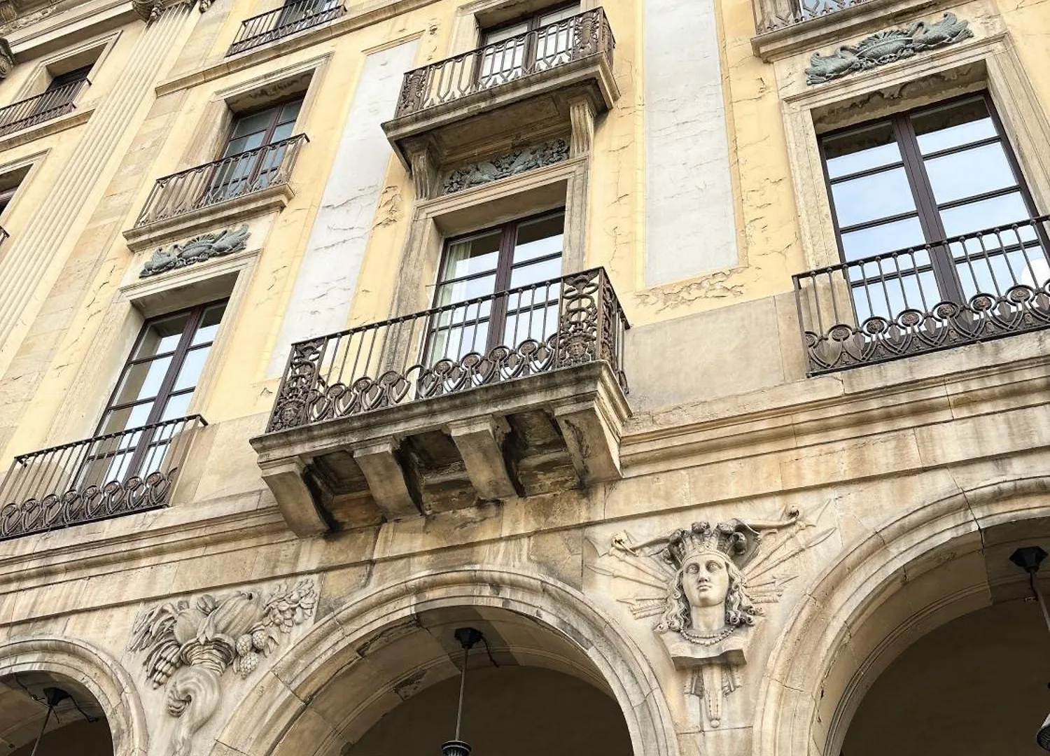 Hostal Porxos Garden Barcelona Spain