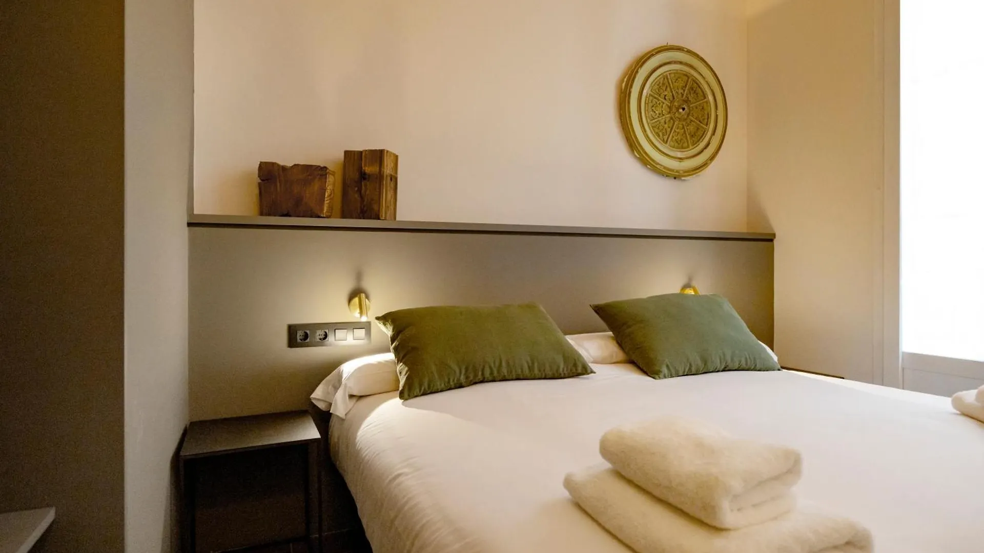 Hostal Porxos Garden Barcelona Guest house