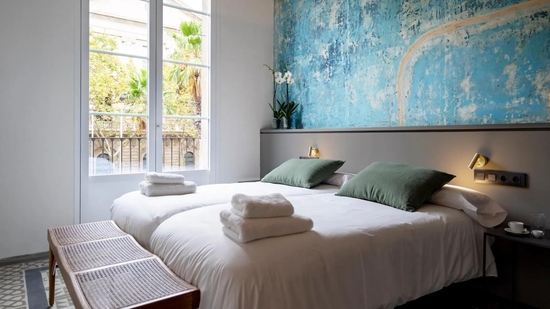Hostal Porxos Garden Barcelona